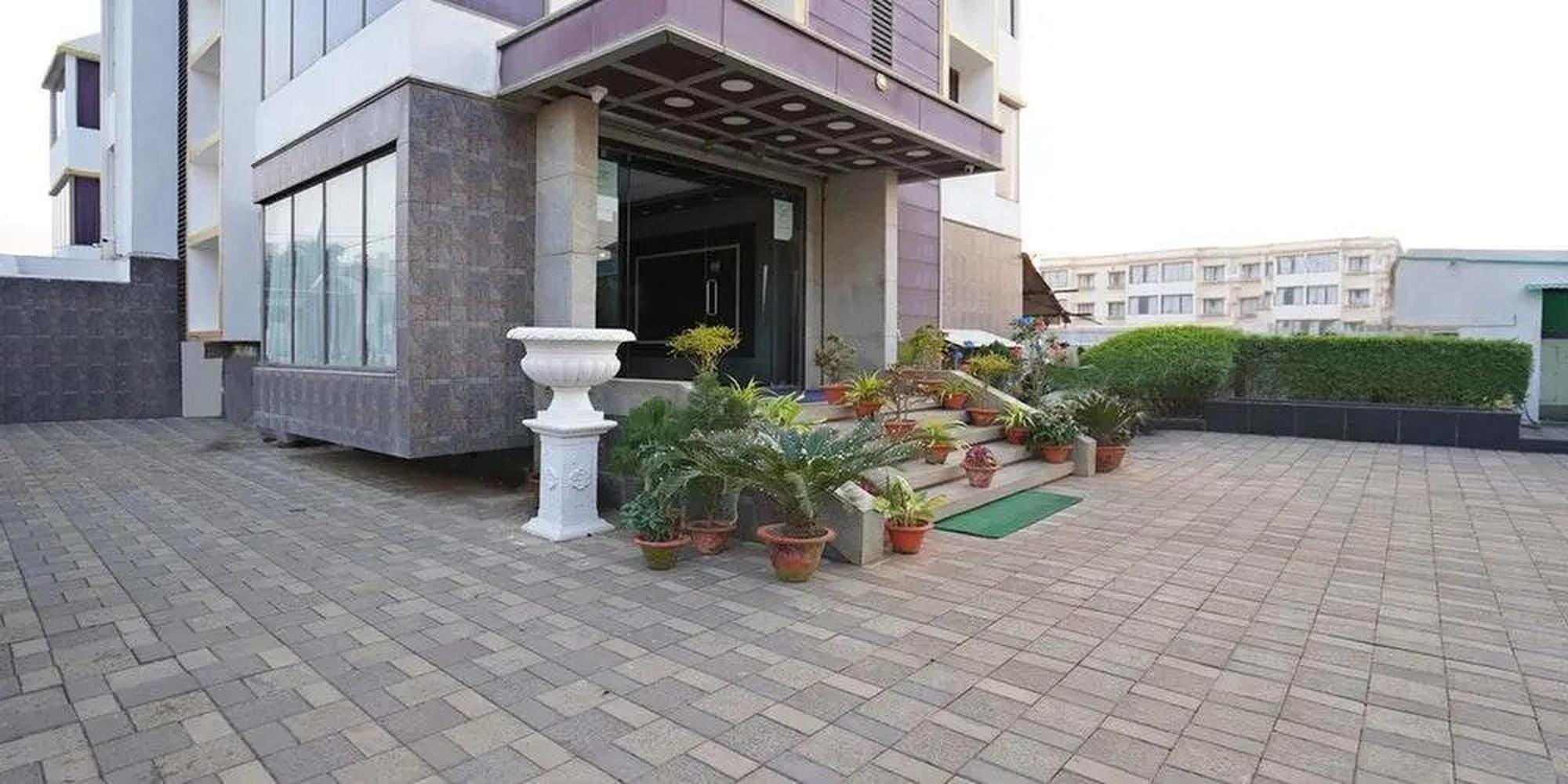 Gold Coast Beach Resort Puri Exteriör bild