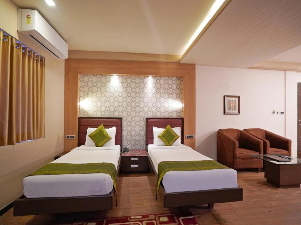 Gold Coast Beach Resort Puri Exteriör bild